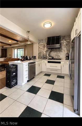 4521 Longleaf Road, Warrensville Heights, OH 44128