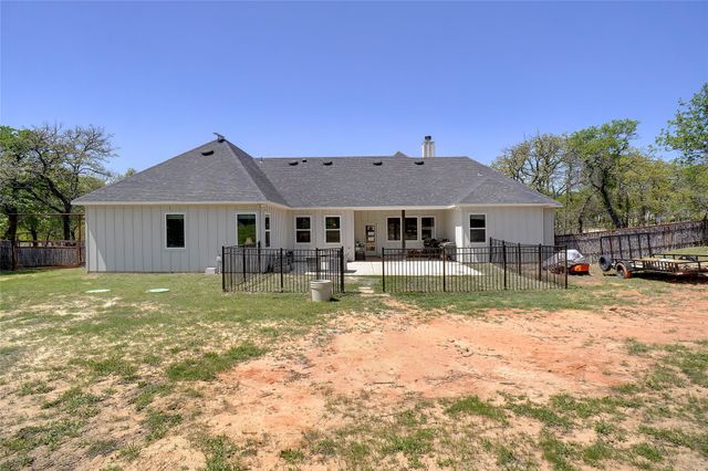 212 Zebrastone Way, Poolville, TX 76487