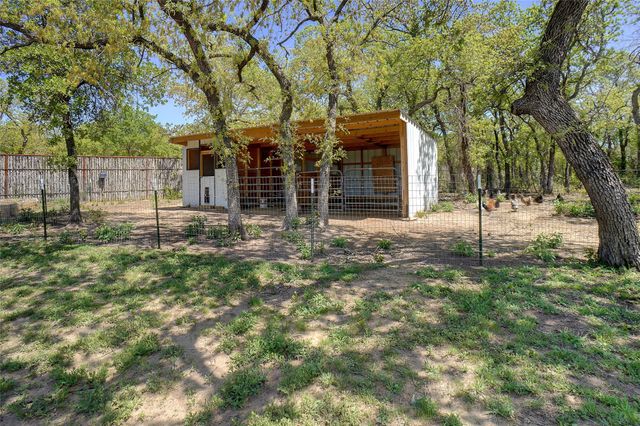 212 Zebrastone Way, Poolville, TX 76487