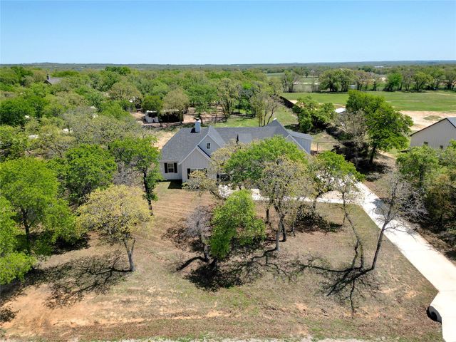 212 Zebrastone Way, Poolville, TX 76487