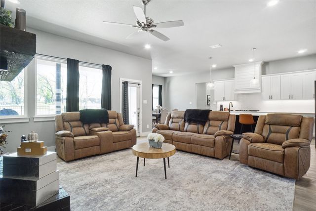 212 Zebrastone Way, Poolville, TX 76487