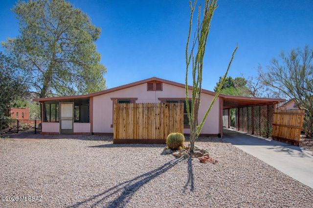 2481 S Walking H Place, Tucson, AZ 85713