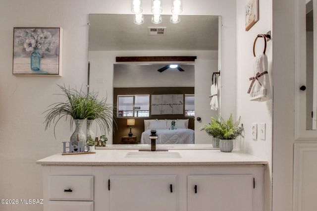 2481 S Walking H Place, Tucson, AZ 85713