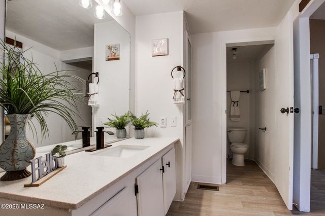 2481 S Walking H Place, Tucson, AZ 85713