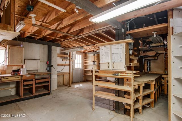 2481 S Walking H Place, Tucson, AZ 85713