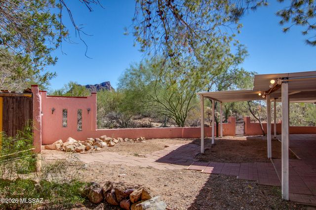 2481 S Walking H Place, Tucson, AZ 85713