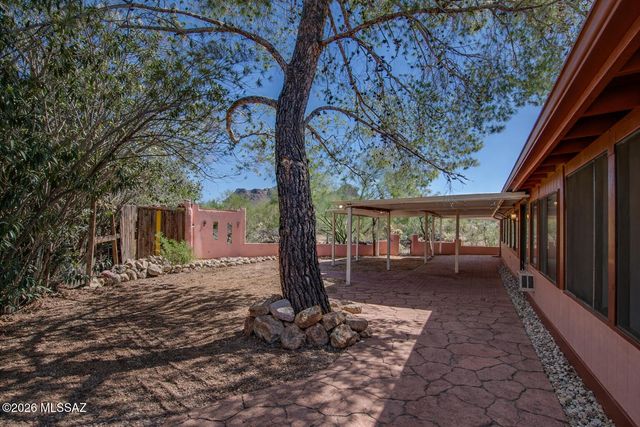 2481 S Walking H Place, Tucson, AZ 85713