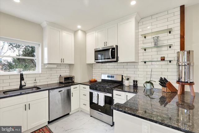 415 CHURCH ST, Lancaster, PA 17602