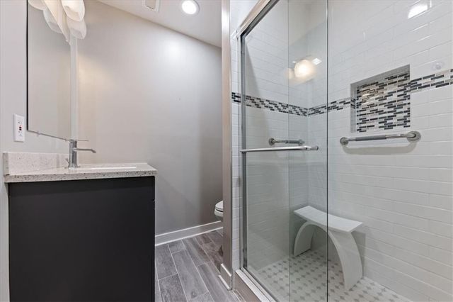 7637 Colonial Drive, Prairie Village, KS 66208