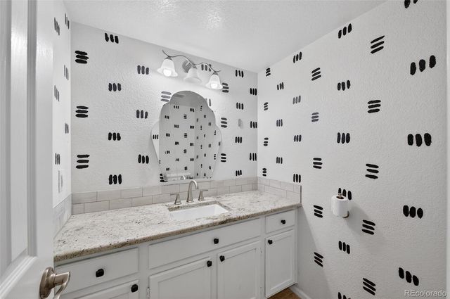 9985 Deer Creek Court, Highlands Ranch, CO 80129