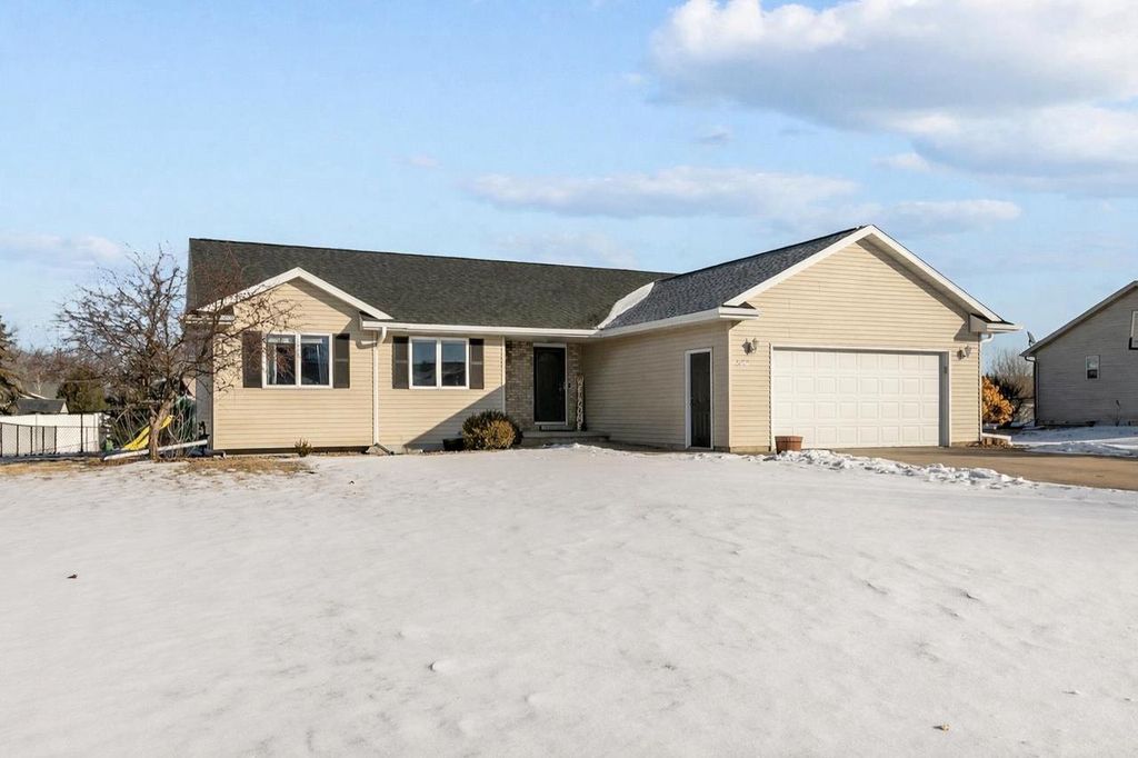 W5372 GABLE DRIVE, Appleton, WI 54915