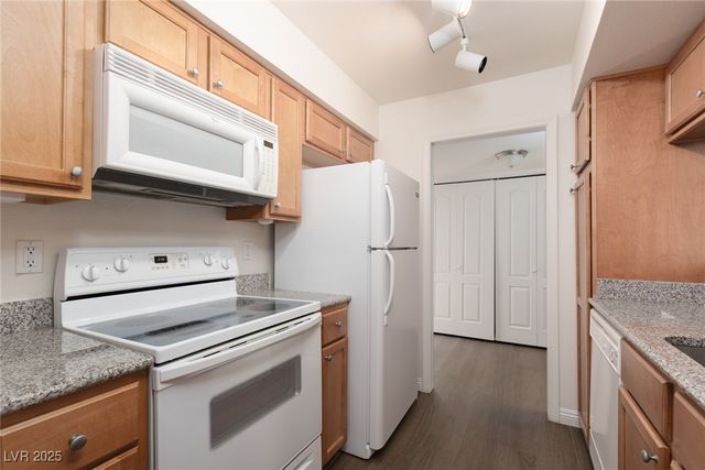 753 Oakmont Avenue 801, Las Vegas, NV 89109