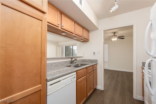 753 Oakmont Avenue 801, Las Vegas, NV 89109