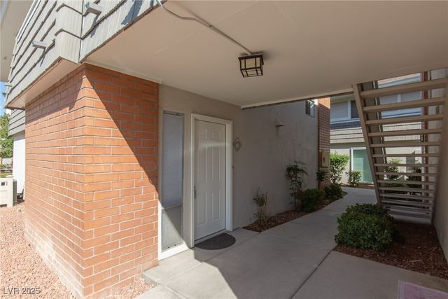 753 Oakmont Avenue 801, Las Vegas, NV 89109