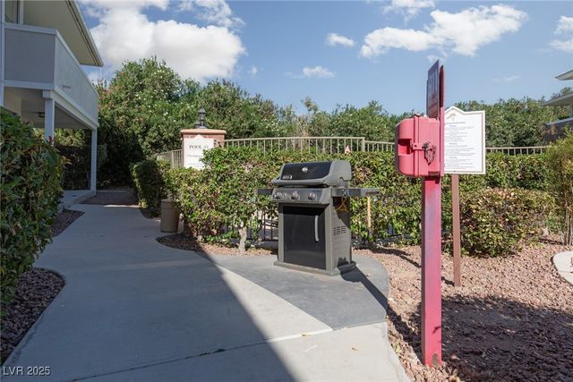 753 Oakmont Avenue 801, Las Vegas, NV 89109