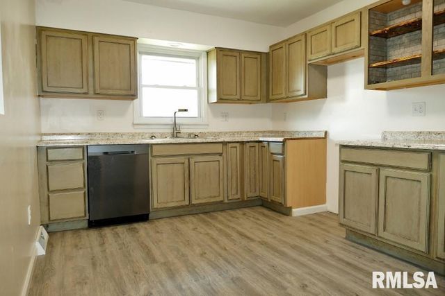 1113 W WESTWOOD Drive, Peoria, IL 61614