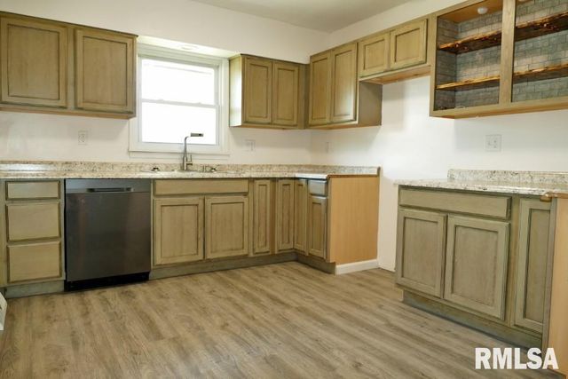 1113 W WESTWOOD Drive, Peoria, IL 61614