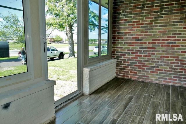 1113 W WESTWOOD Drive, Peoria, IL 61614