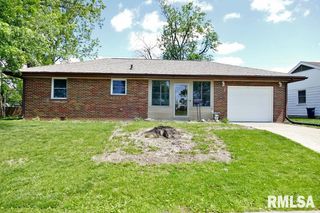 1113 W WESTWOOD Drive, Peoria, IL 61614