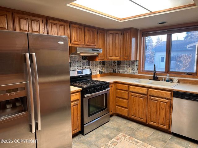 1601 Toyon Way, Kenai, AK 99611