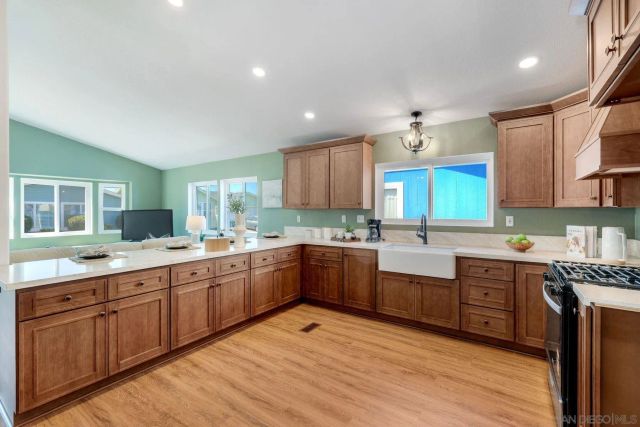 15935 Spring Oaks Rd SPC 34, El Cajon, CA 92021