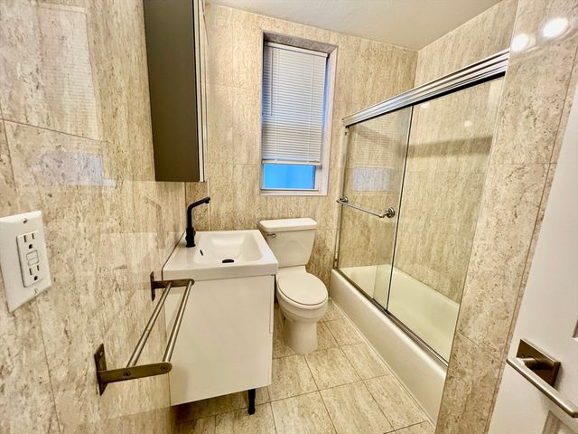 69 Babcock St 1, Brookline, MA 02446