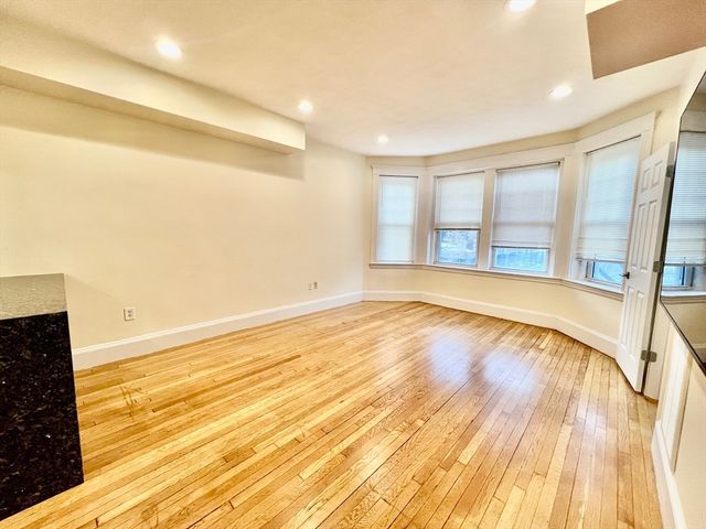 69 Babcock St 1, Brookline, MA 02446