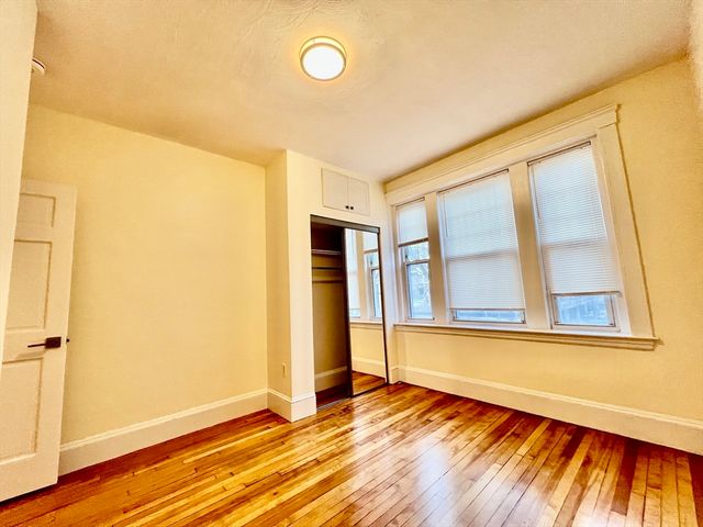 69 Babcock St 1, Brookline, MA 02446