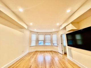 69 Babcock St 1, Brookline, MA 02446