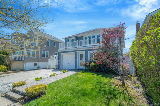 558 E Walnut Street, Long Beach, NY 11561