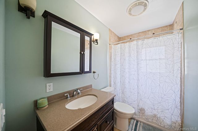 558 E Walnut Street, Long Beach, NY 11561