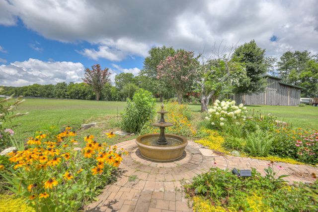 1110 Sequoya Trl, Columbia, TN 38401