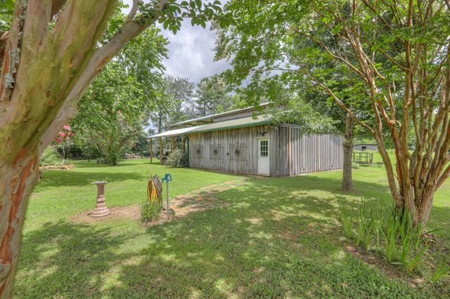 1110 Sequoya Trl, Columbia, TN 38401