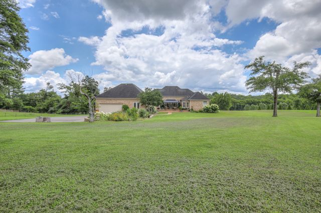 1110 Sequoya Trl, Columbia, TN 38401
