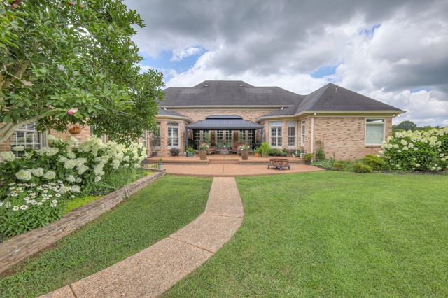 1110 Sequoya Trl, Columbia, TN 38401