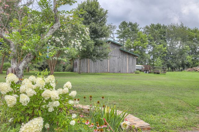 1110 Sequoya Trl, Columbia, TN 38401