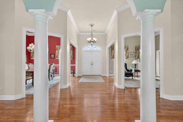 1110 Sequoya Trl, Columbia, TN 38401