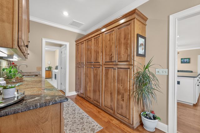 1110 Sequoya Trl, Columbia, TN 38401