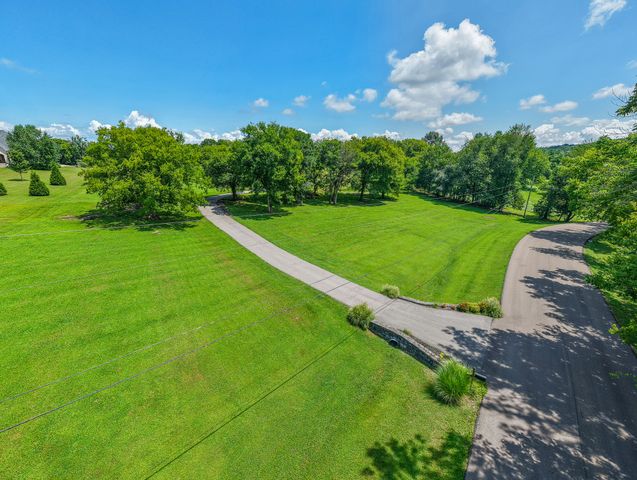 1110 Sequoya Trl, Columbia, TN 38401