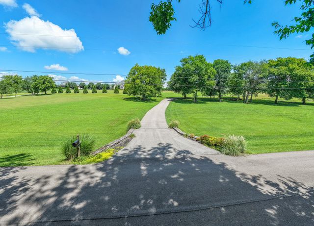 1110 Sequoya Trl, Columbia, TN 38401