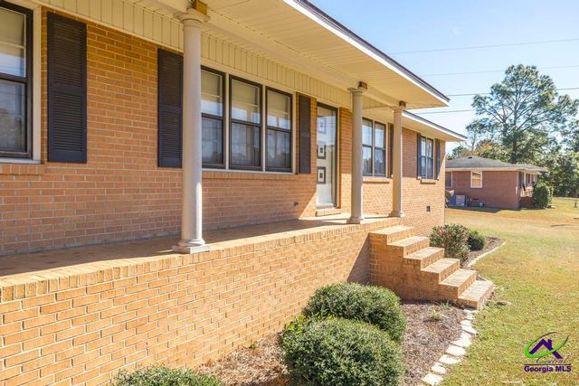 701 S GA 87 Highway, Cochran, GA 31014