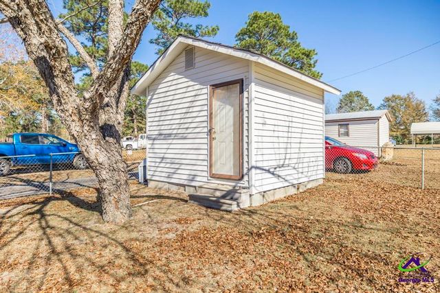 701 S GA 87 Highway, Cochran, GA 31014