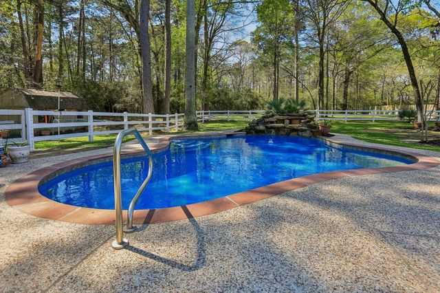 30 Wind River Drive, Conroe, TX 77384