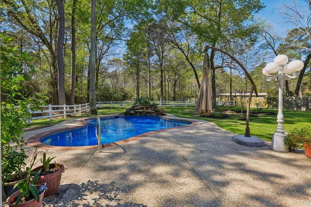 30 Wind River Drive, Conroe, TX 77384