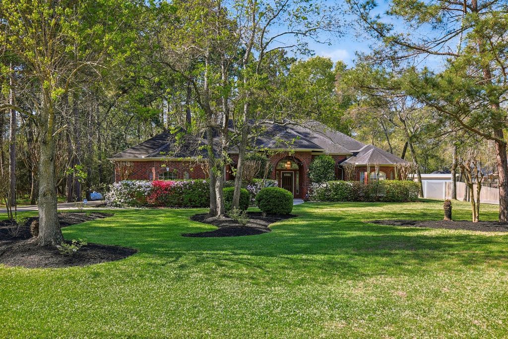 30 Wind River Drive, Conroe, TX 77384