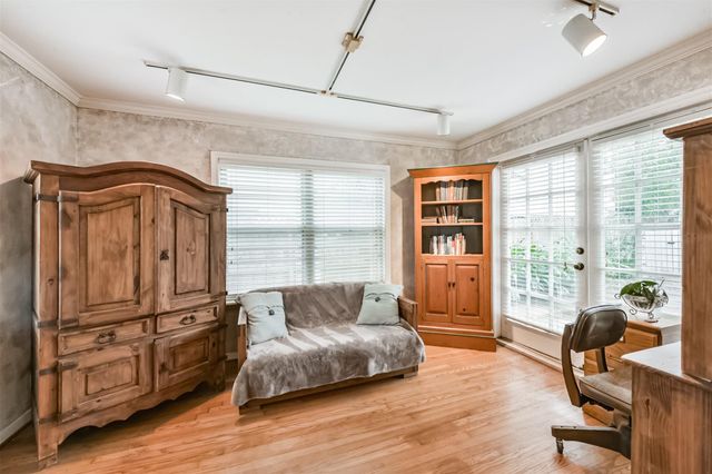 6010 Lake Street, West University Place, TX 77005