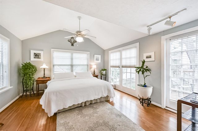 6010 Lake Street, West University Place, TX 77005