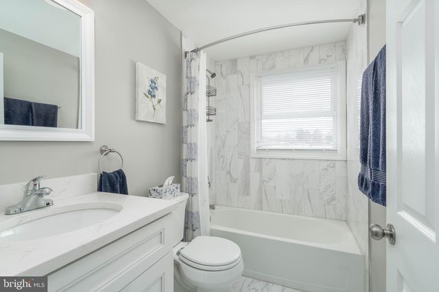 29 PLUMTREE LN, Willingboro, NJ 08046