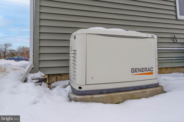 29 PLUMTREE LN, Willingboro, NJ 08046