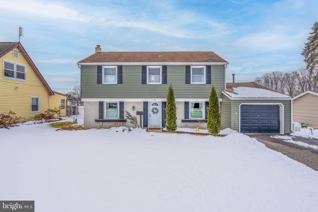 29 PLUMTREE LN, Willingboro, NJ 08046